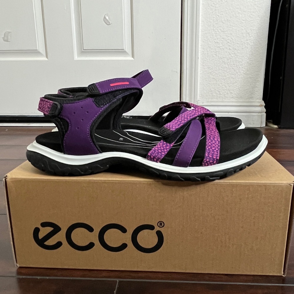 ECCO Women's Offroad Roam Nubuck Outdoor Sandals Purple size EU 41/10-10.5 NIB